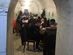 -洞庭洲·防空洞火锅·烧烤·铜锅涮肉(新百广场店)