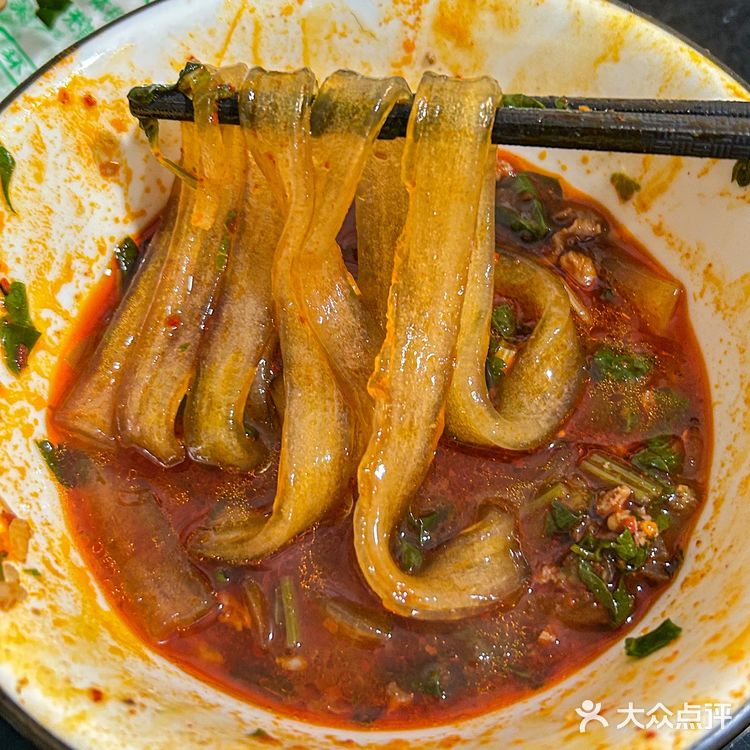 这个渣渣牛肉火锅真的是下饭神器！