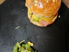 -HIGH FIVE哈福手工汉堡(桂林路店)