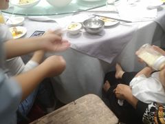 -一家人(南京路店)