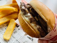 蘑菇牛肉汉堡-FATBURGER 特富客汉堡(外交公寓店)