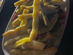 招牌酸辣豆角-海风酒吧 喝精酿 听民谣(阿那亚礼堂店)