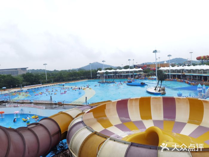 上海玛雅海滩水公园游乐设施图片