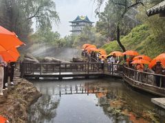 -雪山彩虹谷景区