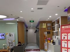 -雅悦齿科(顾村公园店)