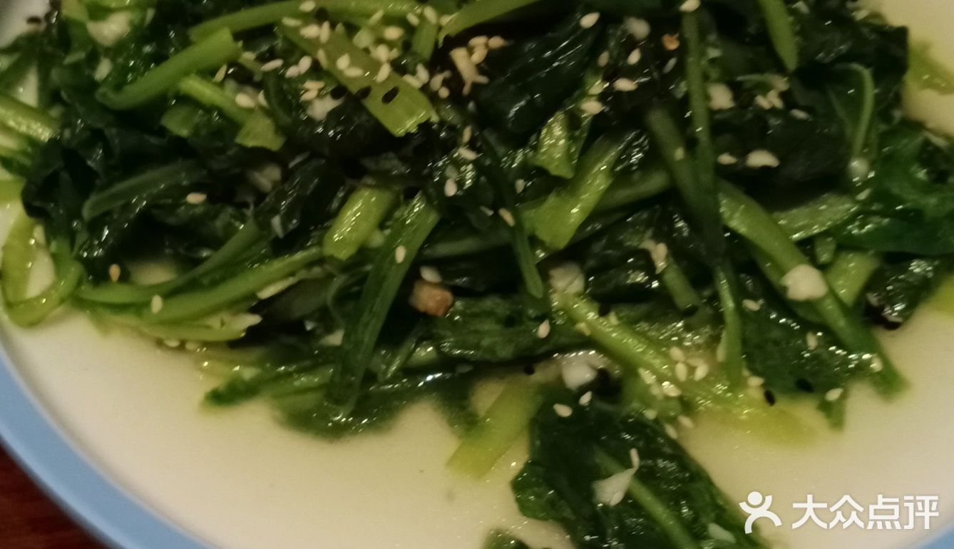 海边到了自己家的小院里吃饭