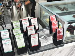 -UNI UNI(环亚凯瑟琳店)