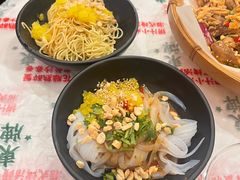 刮凉粉-东排食堂长沙小吃大排档(五一广场店)