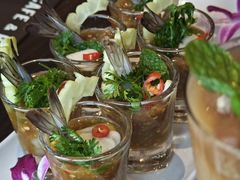 -Chom Cafe and Restaurant