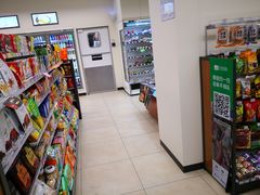 -全家便利店(桂平路店)