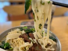 -八百里牛肉汤(盖饭·锅贴·万象城店)