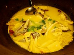 -咕嘟草帽鱼·牛奶一样的鲜鱼汤(包河万达广场创始店)