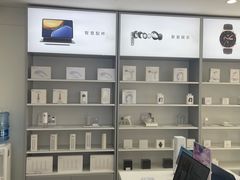 -荣耀授权专卖店(黄浦浙江中路店)