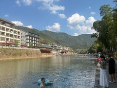 -芦茨金富饭庄·25年老字号·专做稻草鸡