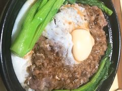 窝蛋牛肉煲饭-香港仔茶餐厅(凤阳店)