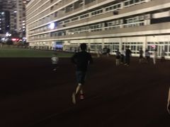 -燕子岗体育场