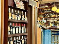 -Brut Eatery Wine Bar & Restaurant (建国东路店)