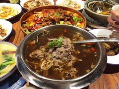 酸汤肥牛锅-纳瓦新疆菜(银都店)