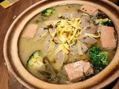 -有红鸡毛店·川菜(建设路店)