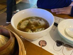 野荠菜鲜肉馄饨-南小馆(迪士尼小镇店)