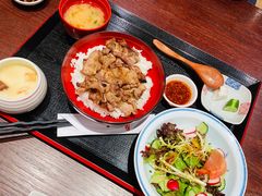 烤肉饭特写-翔峰炭火鳗鱼(悦泰街里公寓店)