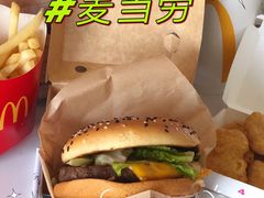 安格斯厚牛培根堡-麦当劳(桐乡润丰步行街店)