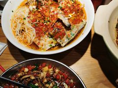 剁椒鱼头-费大厨辣椒炒肉(万家丽一店)