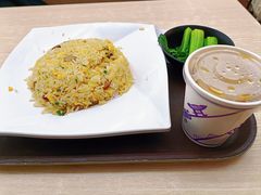 葱花叉烧蛋炒饭餐-太兴烧味餐厅(香港机场店)