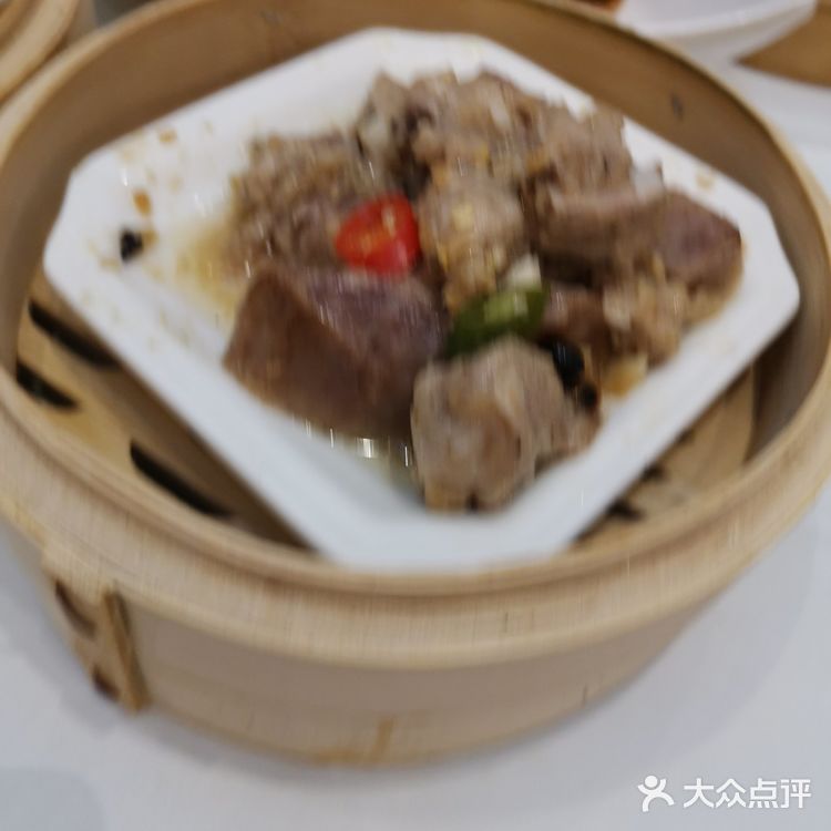 周日去的时候还要拿号等位，比较旺场