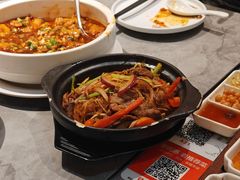 肥牛金针菇粉丝煲-有璟阁港式餐厅(国贸商城店)