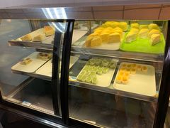 面包甜点陈列柜-北大医学部·面包房