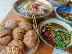 -包整·丝娃娃(一览甲秀楼风景店)