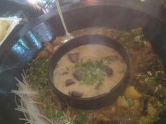 -粘豆包铁锅炖二部(温泉街店)