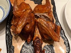 招牌亚麻籽烧乳鸽-粤食堂(天津和悦汇店)