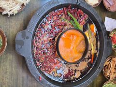 -黄潇洒老火锅(九眼桥宏济巷店)