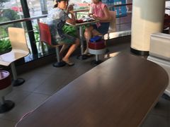 -麦当劳(展览路店)