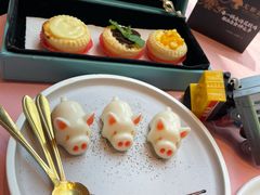 可爱小猪-龙鲜会·澳门生鲜火锅(诚品店)