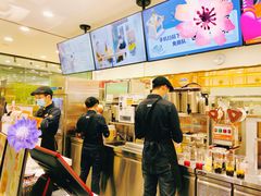 -CoCo都可(湖滨银泰店B区店)