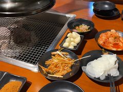 -肉甲韩国木炭烤肉(新壹街1店)