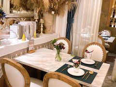 店内布置-HuaTa 花榻·花忆西葡餐厅(虹桥南丰城店)