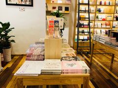 -猫的天空之城概念书店(印象城购物中心店)