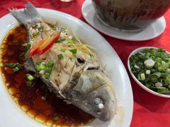 -先鲜鲫鱼粥