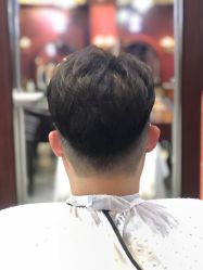 -十六番发型师事务所