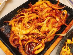 铁板鱿鱼须-韩宫宴炭火烤肉(昆山金鹰店)