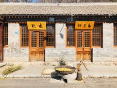 -百里峡七彩艺术小镇