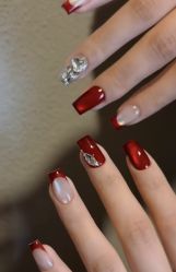 -赢韵美甲美睫瑞士净斑中心