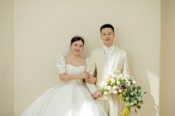 -雪中彩影婚纱摄影·微光艺术中心