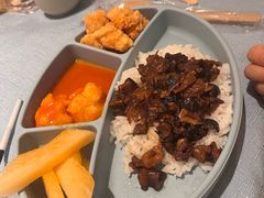 -左庭右院鲜牛肉火锅(金山万达店)