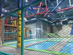 -反弹蹦床公园·亲子乐园·团建·派对(尚品奥莱店)