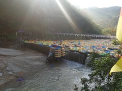 游乐设施-虎啸峡漂流